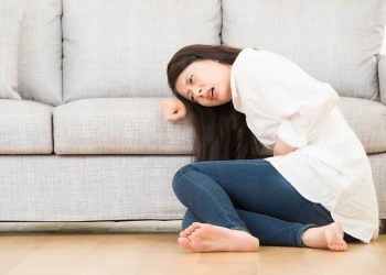 Đau bụng bên trái trên rốn là dấu hiệu bạn nên khám ngay